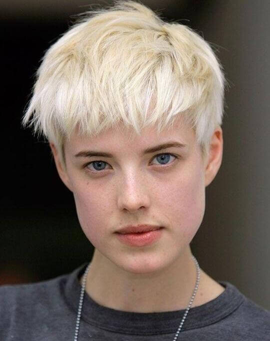 Прямая челка