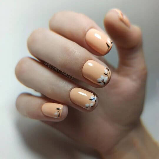 Персиковый цветочный френч