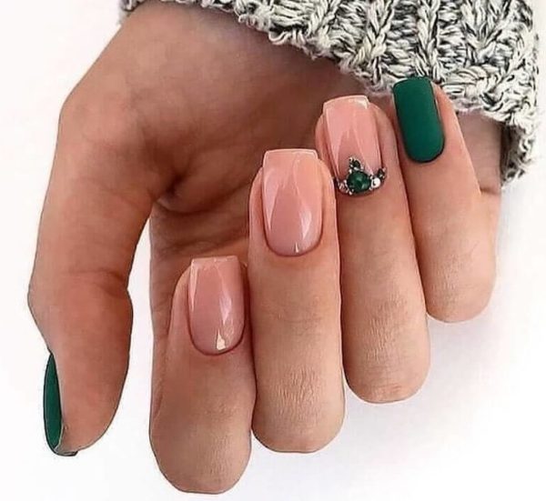 Маникюр осенний лаками OPI
