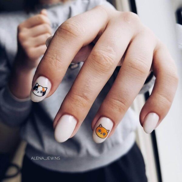 Милый маникюр котики